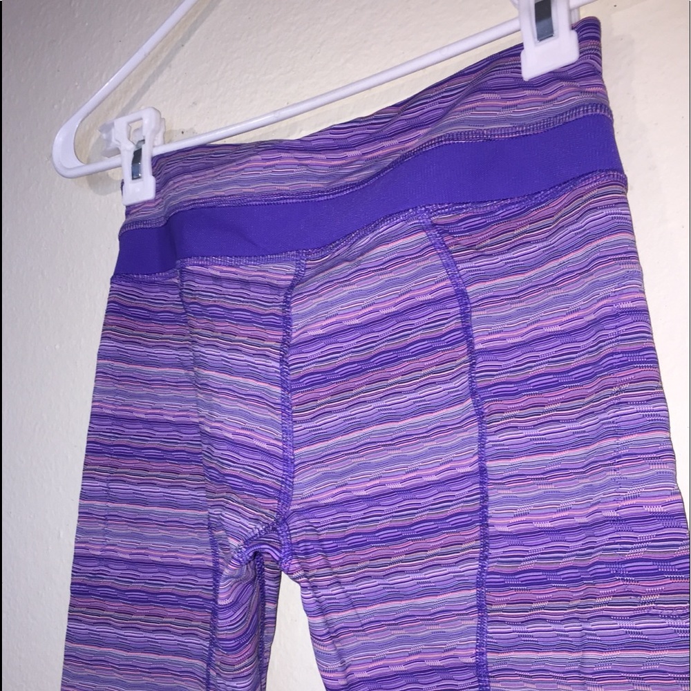 LULULEMON ,Purple stripes leggings (6)w/mesh - Picture 7 of 16